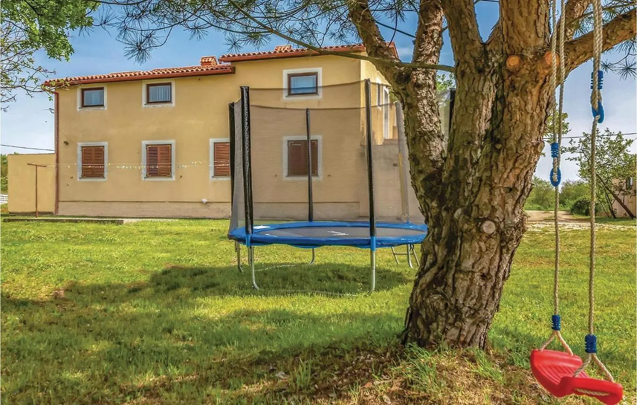 Gorgeous Apartment In Barban-Rebici With Kitchen  Rebici