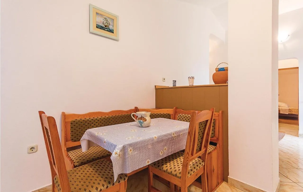 Gorgeous Apartment In Barban-Rebici With Kitchen Rebici