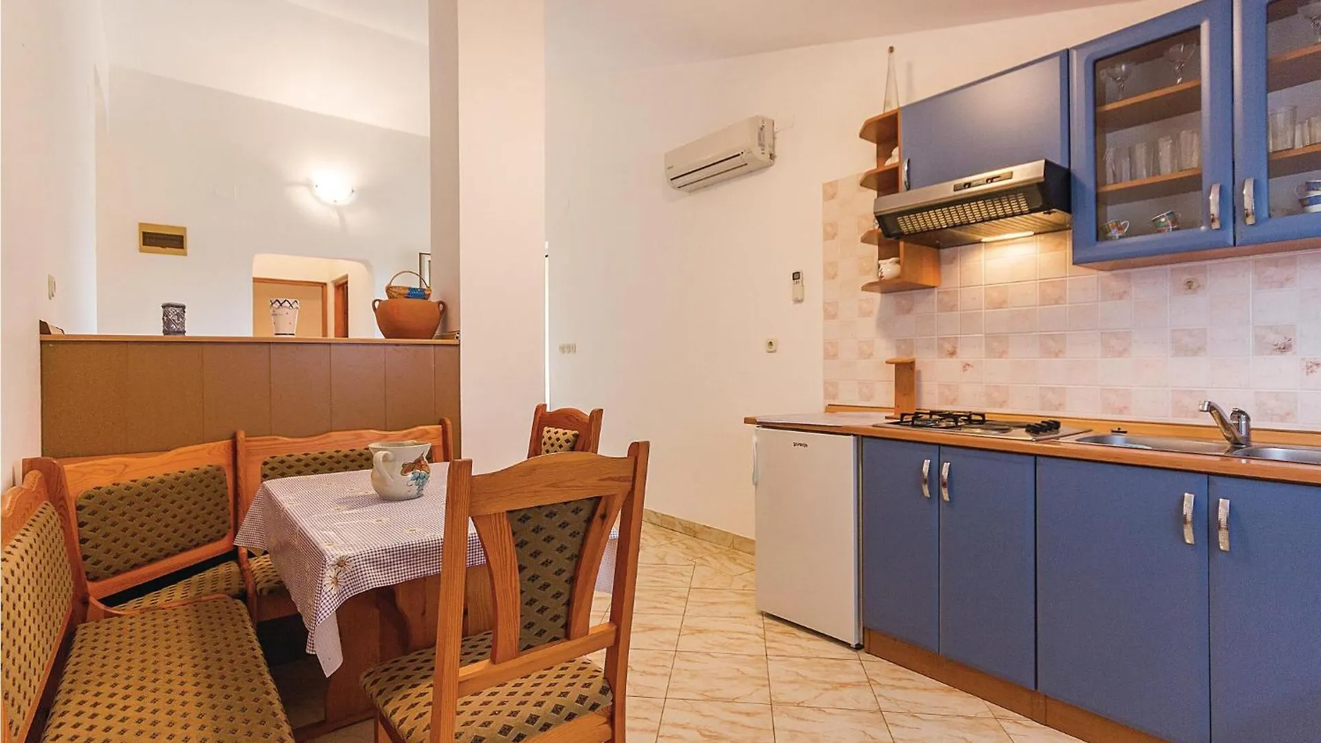 Gorgeous Apartment In Barban-Rebici With Kitchen